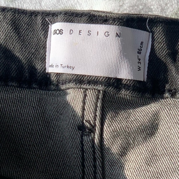 ASOS Design Denim Shorts - Picture 2 of 3